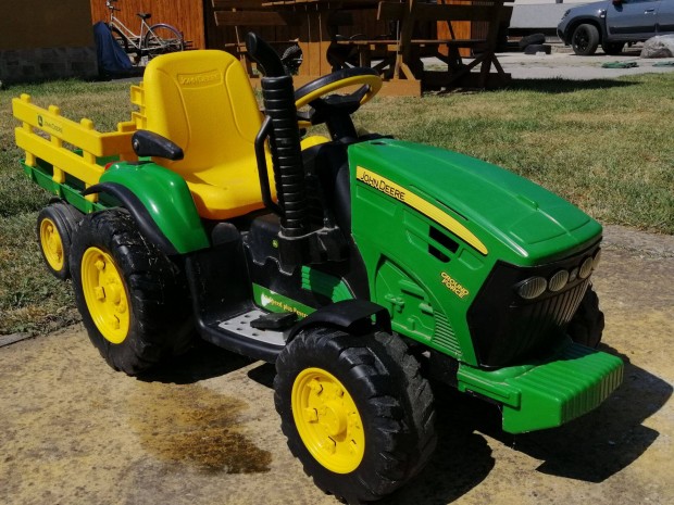 Peg Perego Akkumulátoros traktor John Deere Ground Force 12voltos pótk