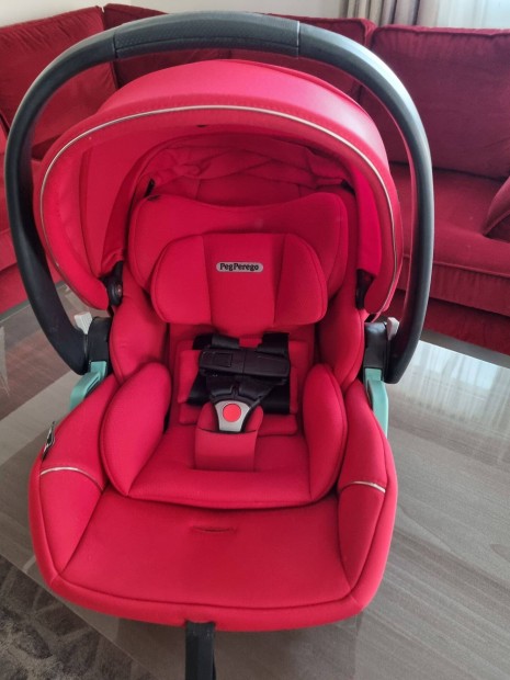 Peg Perego Primo Viaggio Lounge 40-87cm piros autós babahordozó