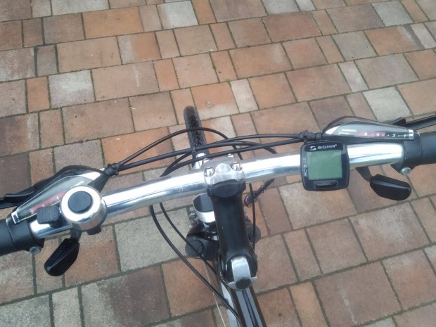 Pegasus solero sl 28 agydinamós prémium trekking kerékpár