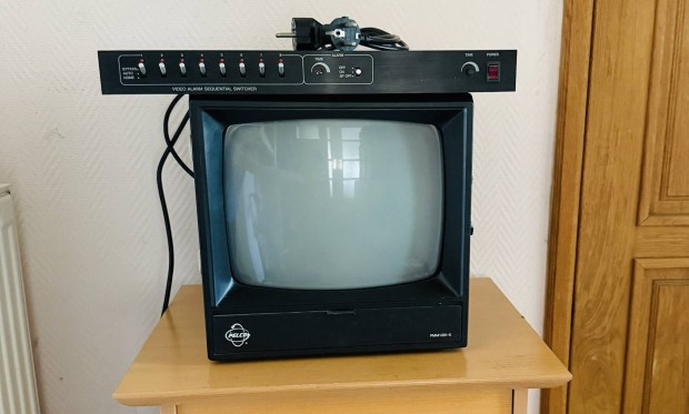 Pelco Pmm1201-X videó monitor +8 csatornás CCTV szekvenciális kapcsoló