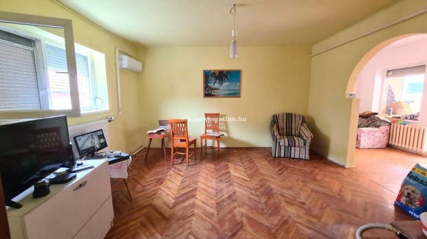 Pell�rden elad� csal�di h�z-j� lehet�s�gekkel