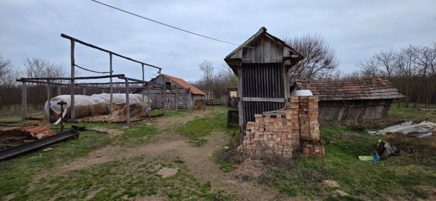 Pen�szleken tanya elad� 4 milli� Ft-�rt �ra: 4 milli� Ft