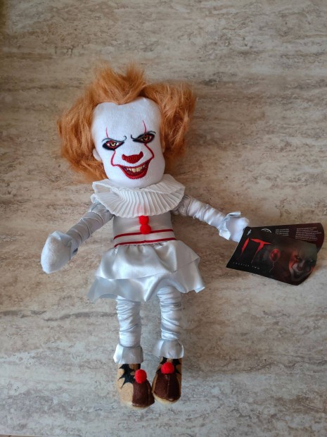 Pennywise plss figura - 34cm