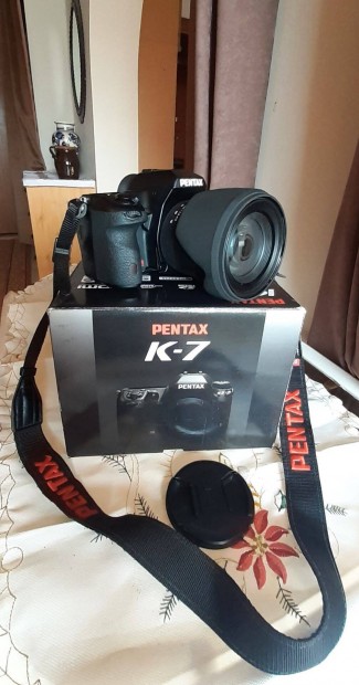 Pentax K7 fots szett 3db objektvel+sok kiegsztvel