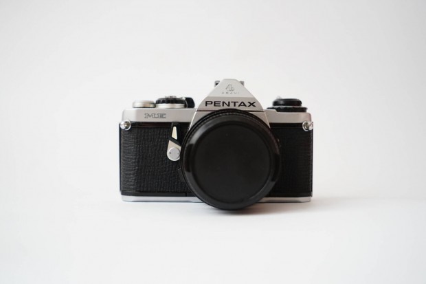 Pentax ME 35mm tükörreflexes analóg fényképezőgép