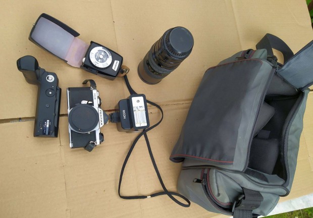 Pentax ME váz, obi, markolat, vaku, fénymérő, táska egyben eladó