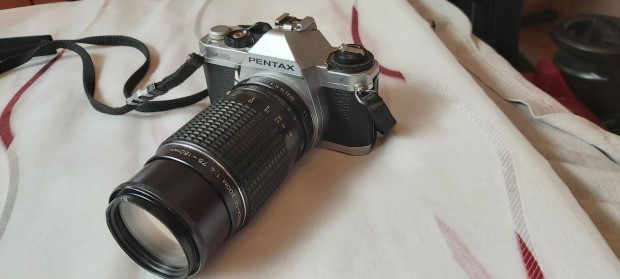 Pentax fényképezőgép objektívvel eladó!