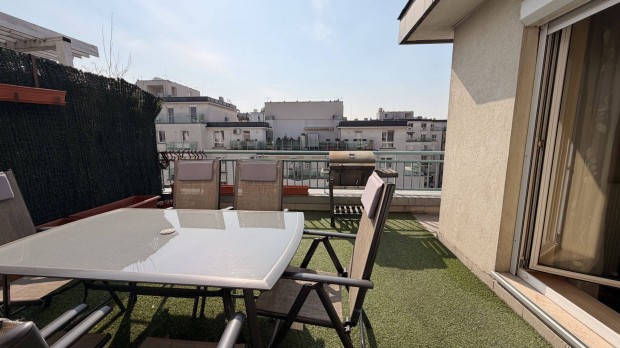 Penthouse Lak�s Als�r�koson