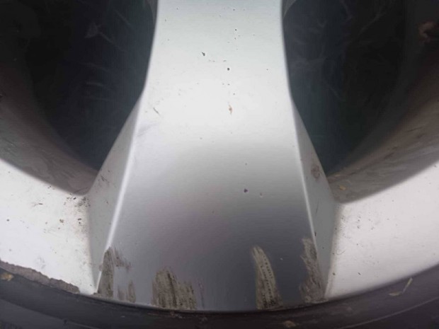 Peogeot komplett 4 db-os felni + gumi