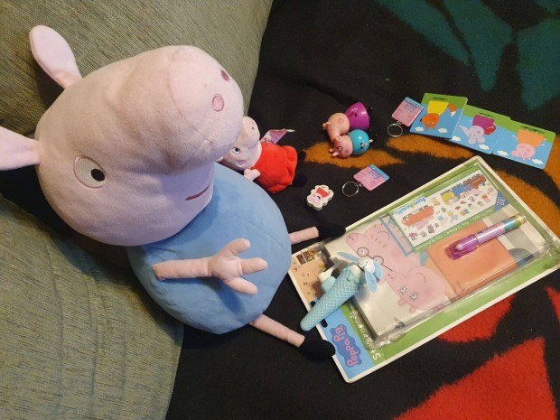 Peppa Malac figura, kulcstart, radr, ntapad falmatrica, plss