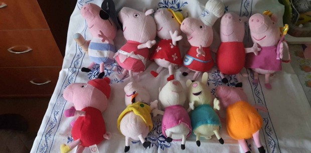 Peppa pig malac plss figura csald gyjtemny ( 7 + 4 darab )