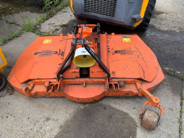 Perfect RN200E traktor után mulcsozó-szárzuzó