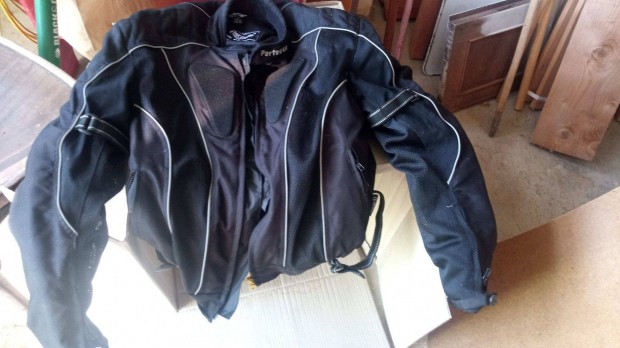 Perfecto protektoros Cordura motoros ruha kitűnő állapotban eladó