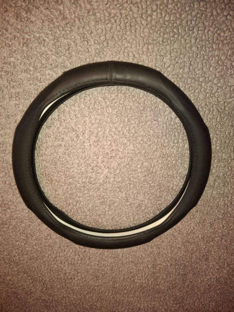 Perforlt fekete br kormnyvd M 37-39cm