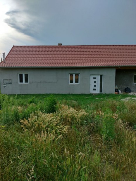 Perkta, Bajcsy-Zsylinszky utca, 110 m2-es, csaldi hz, 2 szobs