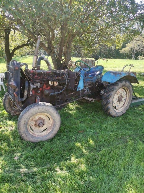 Perkins 236 massey fergusson motorja