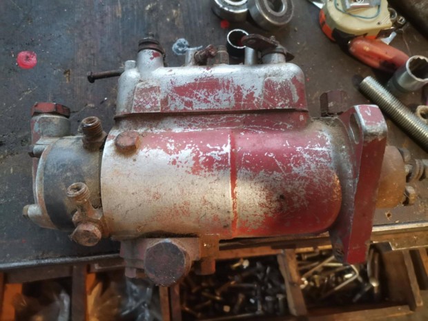 Perkins adagol Cav elad