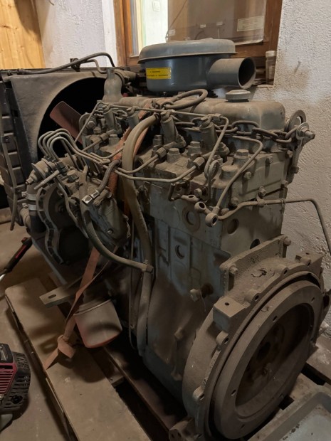 Perkins diesel motor elad