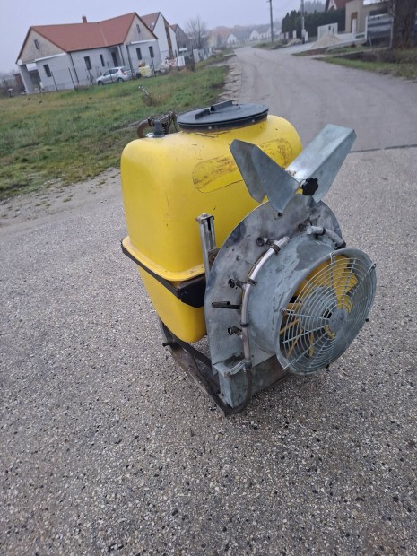 Permetez� Axial 200L Hobbi