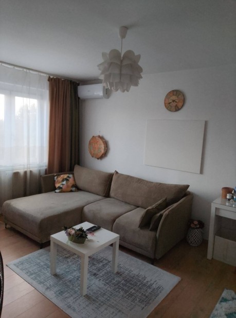 Pest megye Cegl�d elad� lakas