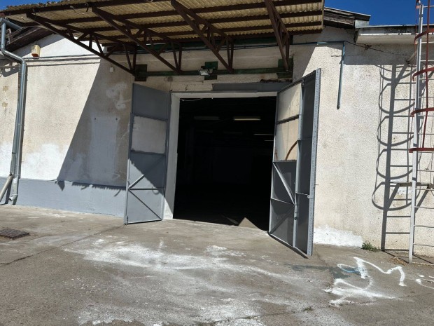 Pesterzsébeten 350 m2 raktárhelyiség