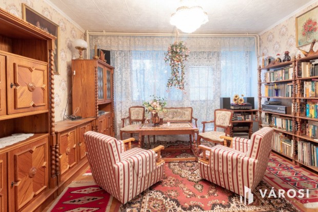 Pesterzs�beten 3 szob�s, 67 m2-es, erk�lyes, teraszos lak�s