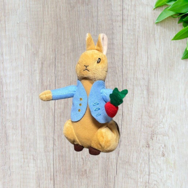 Peter Rabbit nyuszi