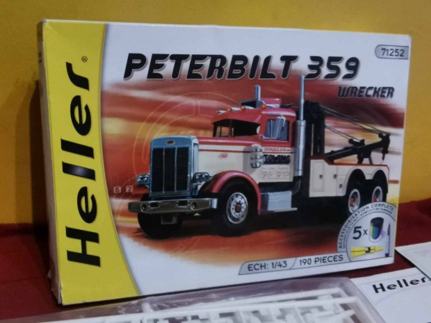 Peterbilt 359 Conventional Truck, Heller 71252 (bontatlan)