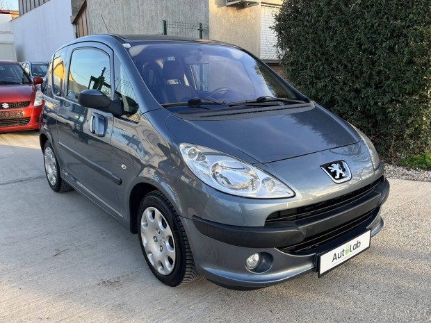 Peugeot 1007 1.4 Trendy / 90.000 KM / 8 kerék /