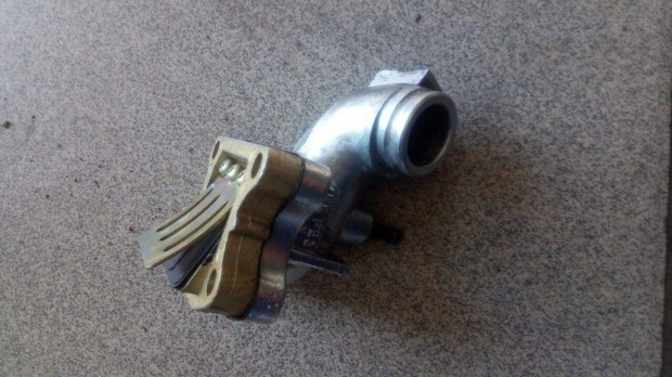 Peugeot 100 sz�v�csonk