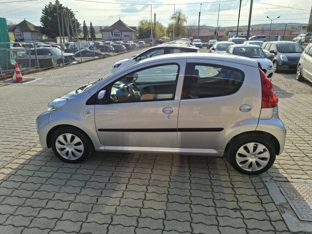 Peugeot 107 1.0 Trendy Automata v�lt� 78000km k...