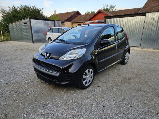 Peugeot 107 1.0 Trendy EURO5 kevs km. j klma...