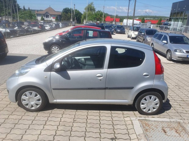 Peugeot 107 1.0 Urban EURO5 105000km klima 1tulaj