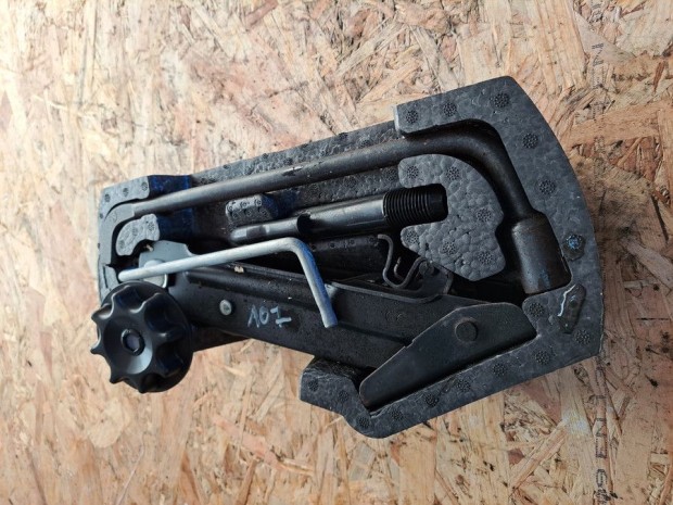 Peugeot 107 (2005-2014) Emel�