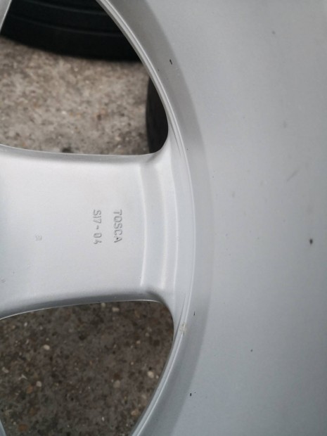 Peugeot 17-es gyári alufelnik 5x108-as