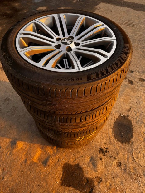 Peugeot 18" alufelni 225/50 R18 michelin gumikkal