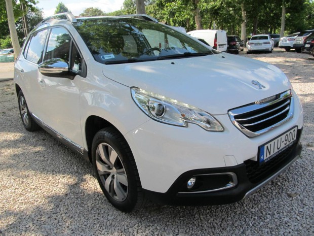 Peugeot 2008 1.2 Puretech Allure S&S Magyarországi