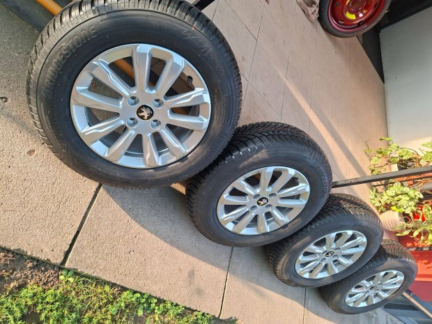 Peugeot 2008 II télikerék új alufelni + 215/65r16 Bridgestone téligumi