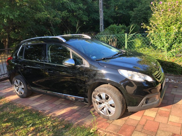 Peugeot 2008, benzin 1.2 (82Le) fekete