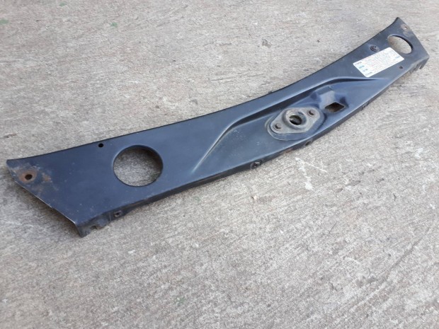 Peugeot 205 motorház záróelem