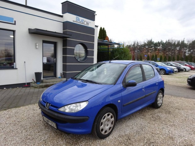 Peugeot 206 1.1 Presence Megbizhat Benzines! 5...