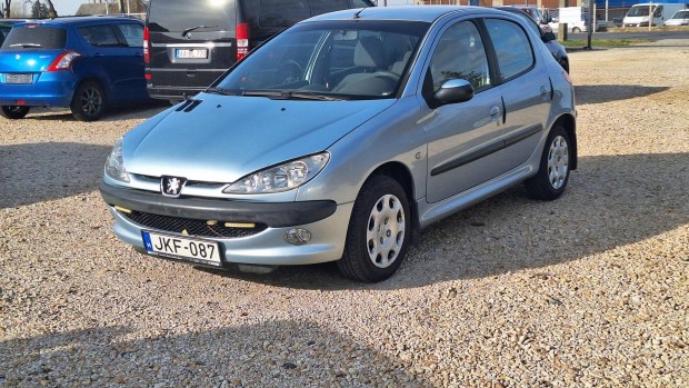 Peugeot 206 1.1 Trendy Szp llapotban.rendszer...