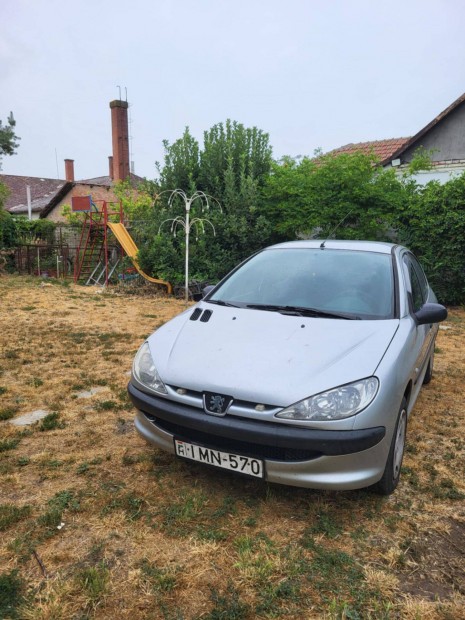 Peugeot 206 1,1 benzines