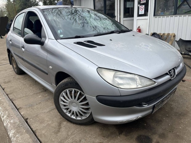 Peugeot 206 1.1i (2000) Hfz Alkatr�szek #M3831