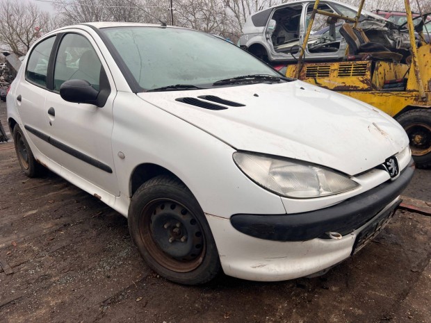 Peugeot 206 1.4HDI (2002) HX10FD Alkatrszek #M1955