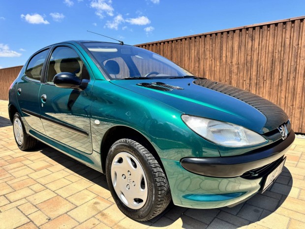 Peugeot 206 1.4 16V Premium Gyönyörű állapot! 1...