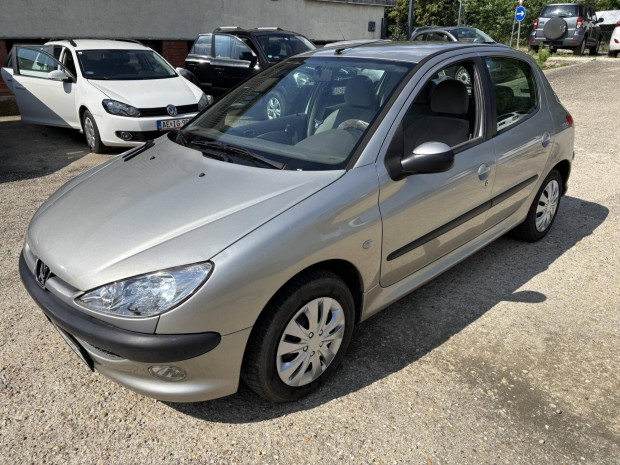 Peugeot 206 1.4 16V Sporty Friss műszaki!