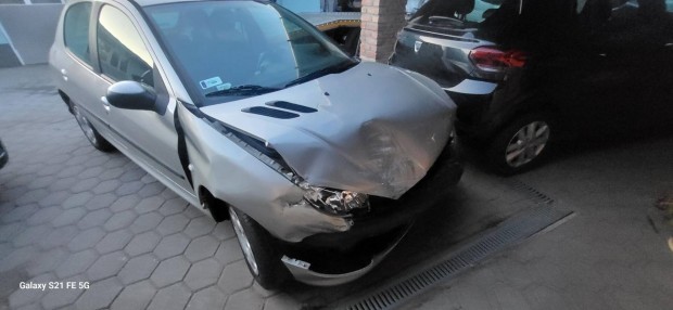 Peugeot 206 1.4 16V Trendy Plus 197000km!