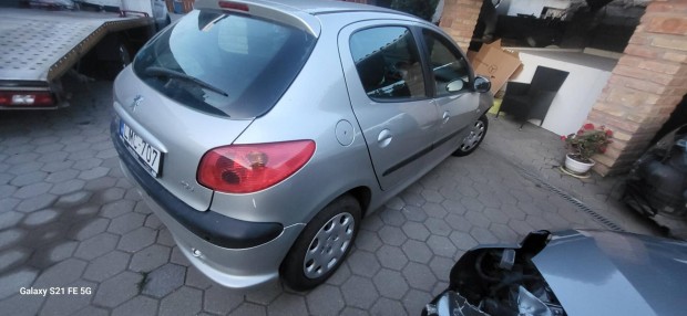 Peugeot 206 1.4 16V Trendy Plus 197000km!