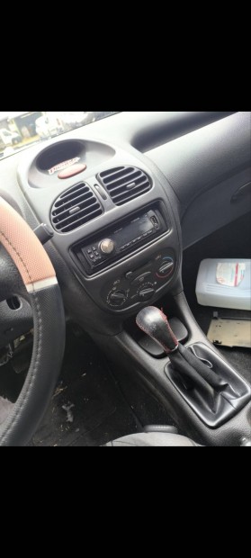 Peugeot 206 1.4 Benzines Bontott alkatrészek